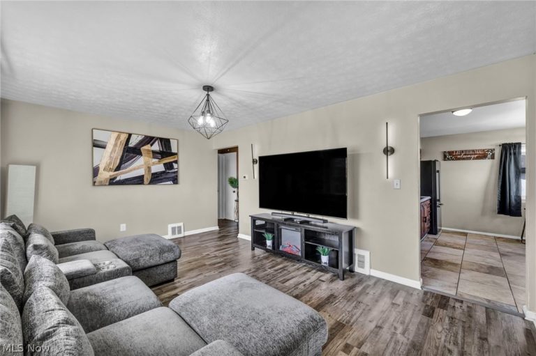 5804 Bangor Avenue, Cleveland, OH - Photo 6