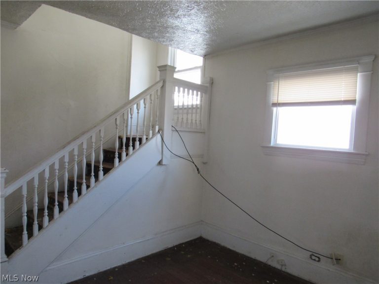 9618 Raymond Avenue, Cleveland, OH - Photo 2