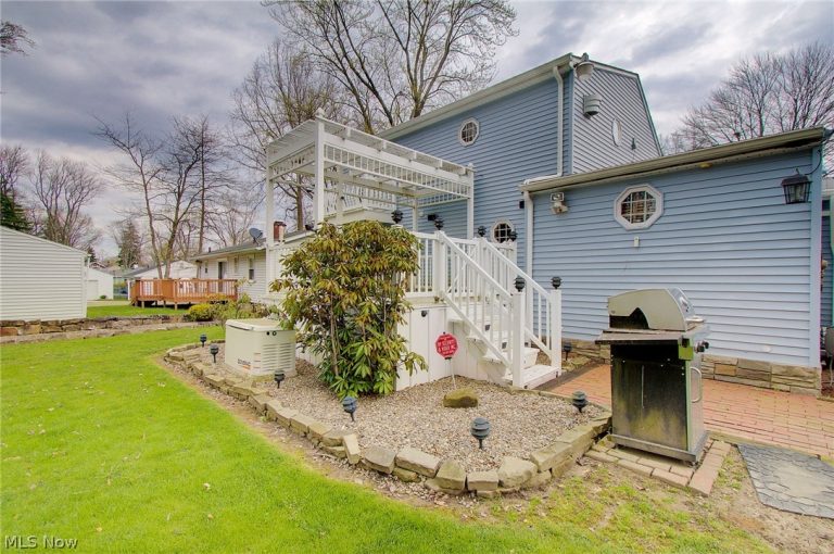 2229 Western Avenue, Alliance, OH - Photo 8