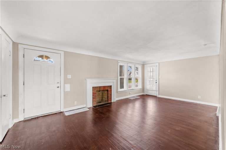 17904 Neff Road, Cleveland, OH - Photo 2