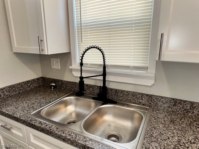 15707 Cloverside Avenue, Cleveland, OH - Photo 5