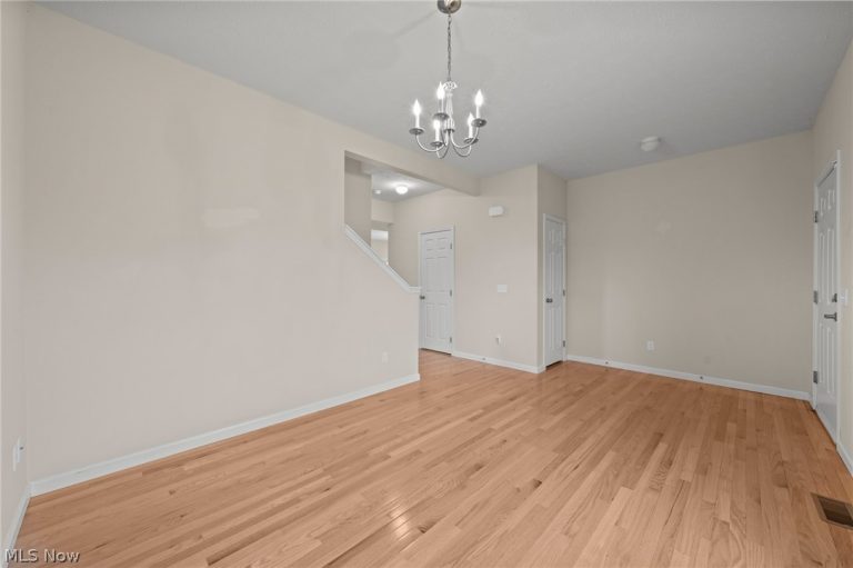 159 Stone Ridge Way, Berea, OH - Photo 4