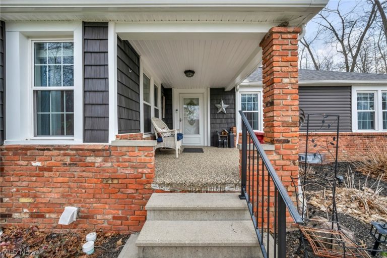 9753 Prospect Road, Strongsville, OH - Photo 4