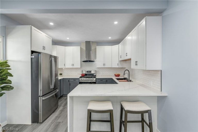 3290 23rd Place, Cleveland, OH - Photo 4