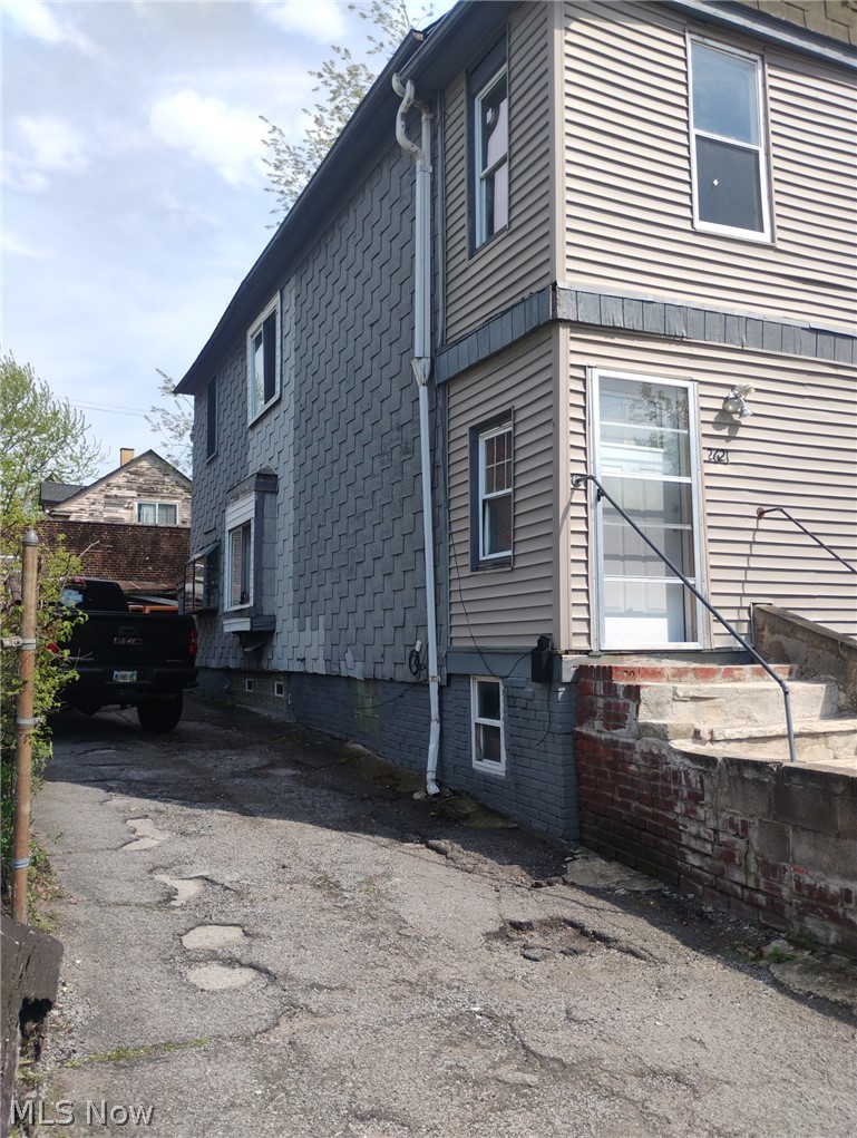 2621 111th Street, Cleveland, OH - Photo 4