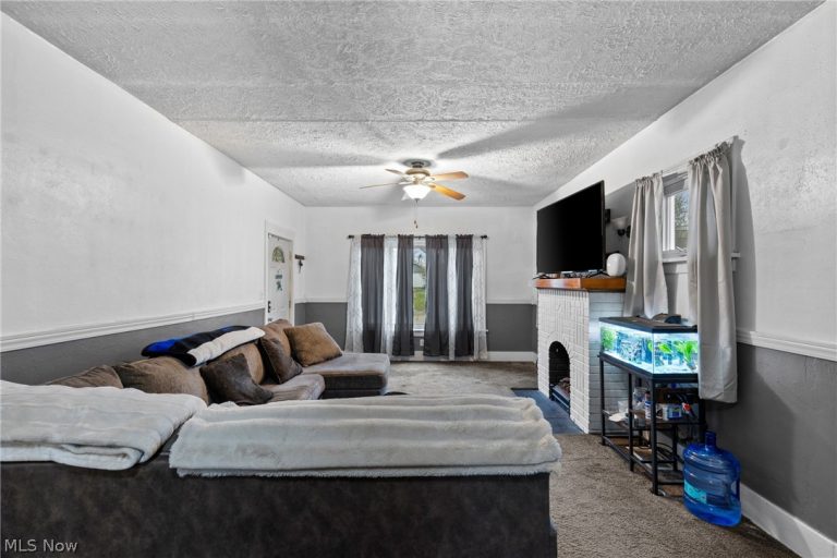 3633 State Street, Weirton, WV - Photo 8