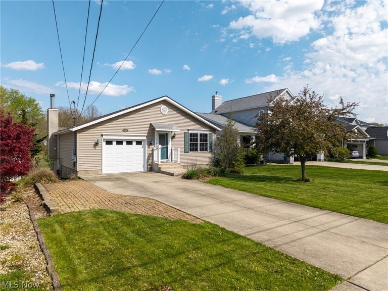 249 Waverly Avenue, Wadsworth, OH - Photo 2