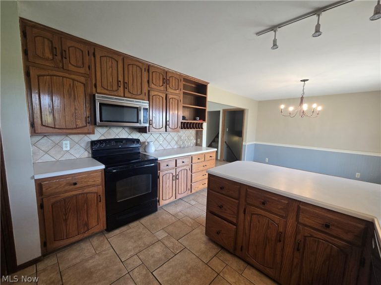2000 Shady Lane, Zanesville, OH - Photo 8