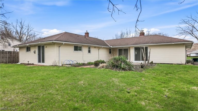 383 Balmoral Drive, Richmond Heights, OH - Photo 5