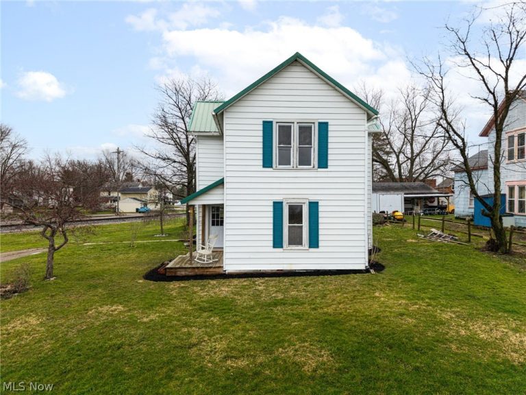 153 Schaff Alley, Creston, OH - Photo 2
