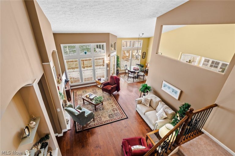 5531 Hideaway Drive, Medina, OH - Photo 2