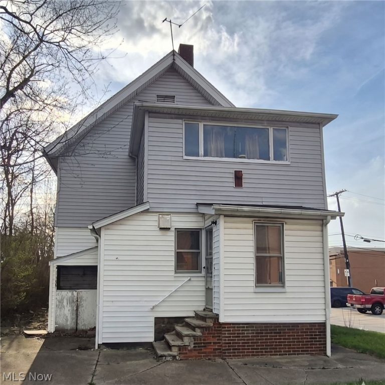 2023 Warren Road, Lakewood, OH - Photo 4