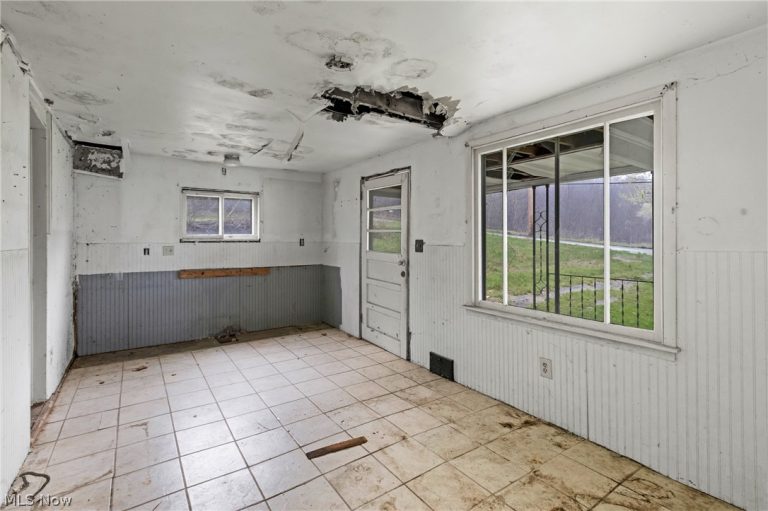 7766 Stewart Road, Masury, OH - Photo 2