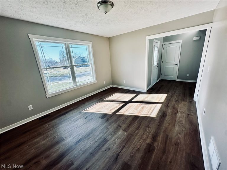 5343 Winding Creek Drive, Ravenna, OH - Photo 6