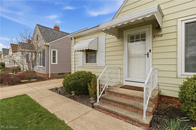 5710 Alber Avenue, Parma, OH - Photo 2