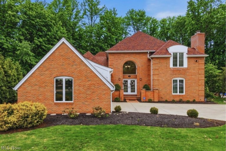 309 High Bluff, Aurora, OH - Photo 2