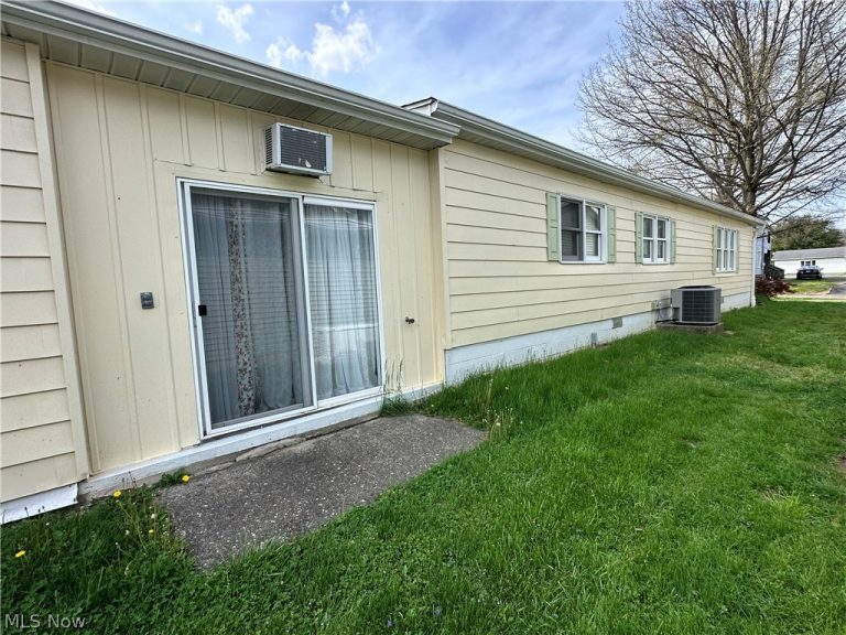 609 Fairground Street, Caldwell, OH - Photo 3