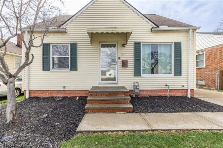 3111 Tuxedo Avenue, Parma, OH - Photo 2