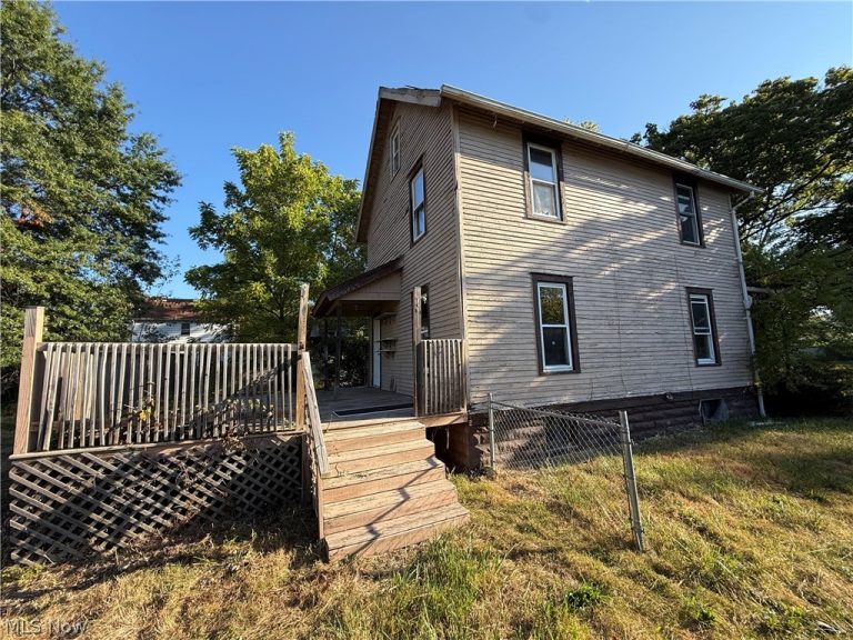 1033 Olive Avenue, Warren, OH - Photo 2
