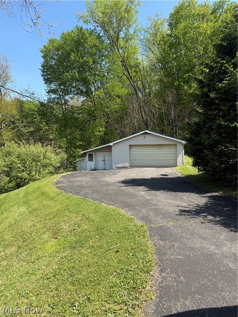 107 Melody Lane, Bridgeport, WV - Photo 4