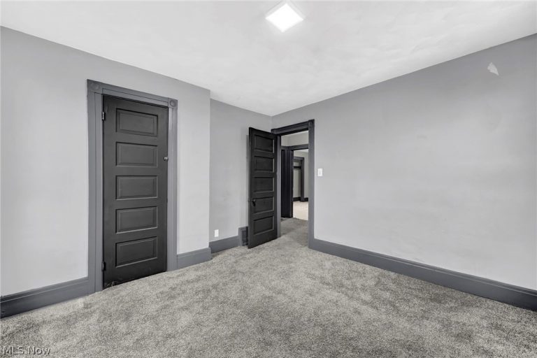 2129 30th Street, Lorain, OH - Photo 5