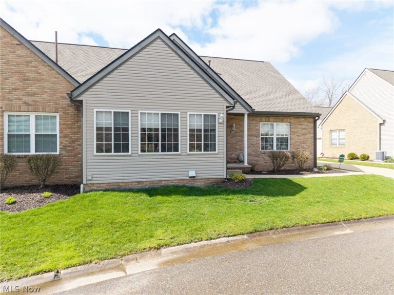 1551 Cambridge Avenue, North Canton, OH - Photo 2