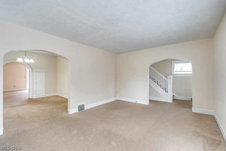 3345 Berkeley Road, Cleveland Heights, OH - Photo 4