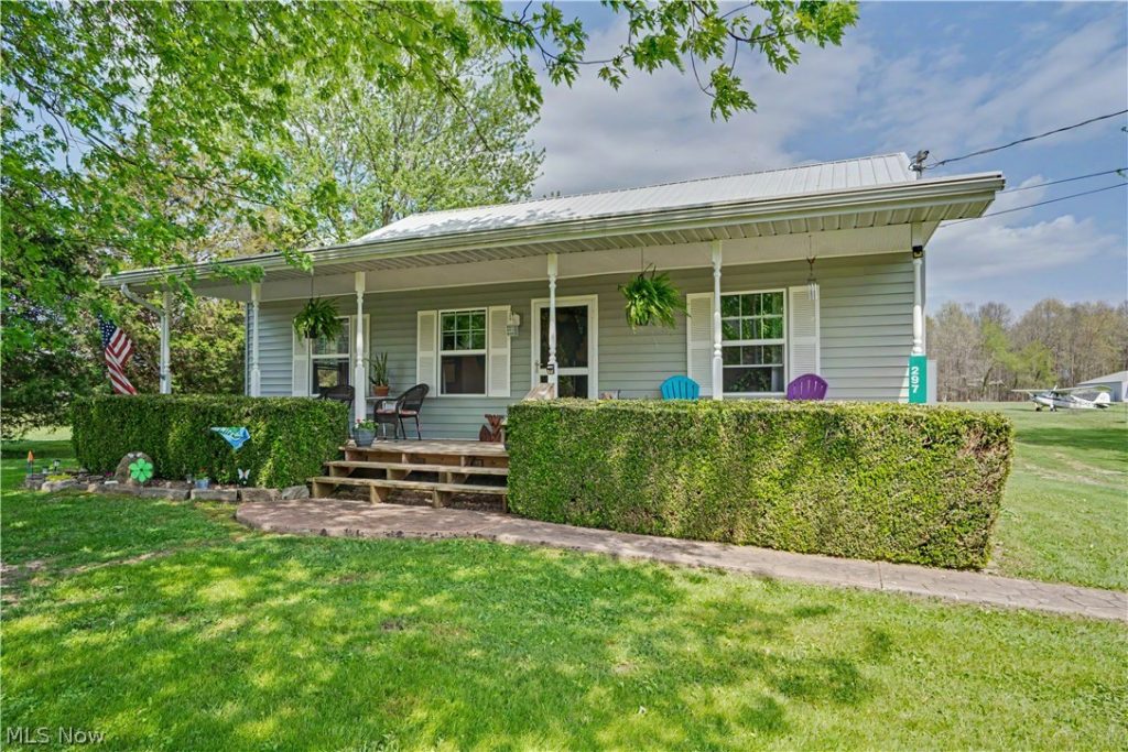 297 Hales Landing, Elizabeth, WV
