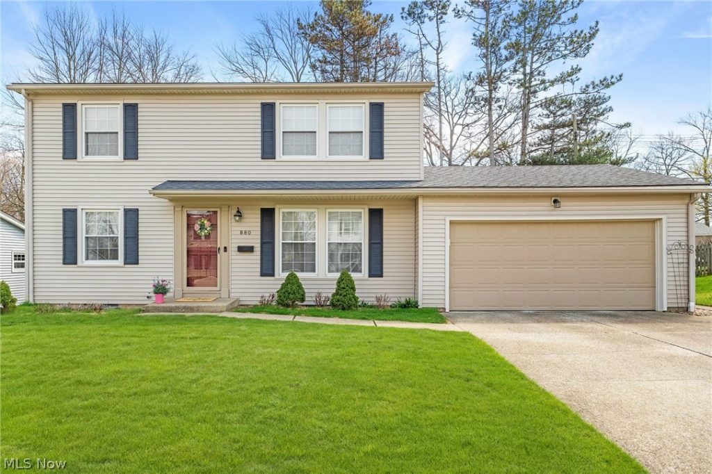 880 Markham Avenue, Cuyahoga Falls, OH