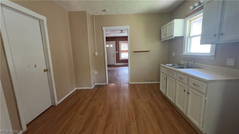 2634 Austin Avenue, Youngstown, OH - Photo 4