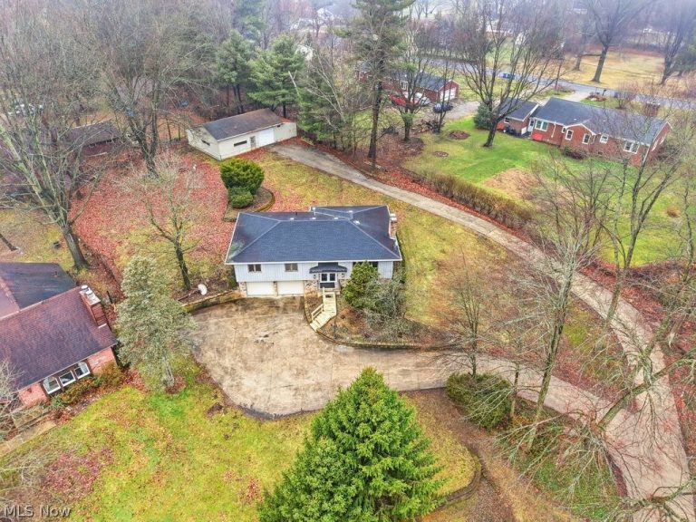 1464 Blair Drive, Akron, OH - Photo 6