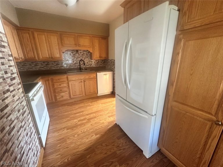 417 Otis Court, Girard, OH - Photo 5