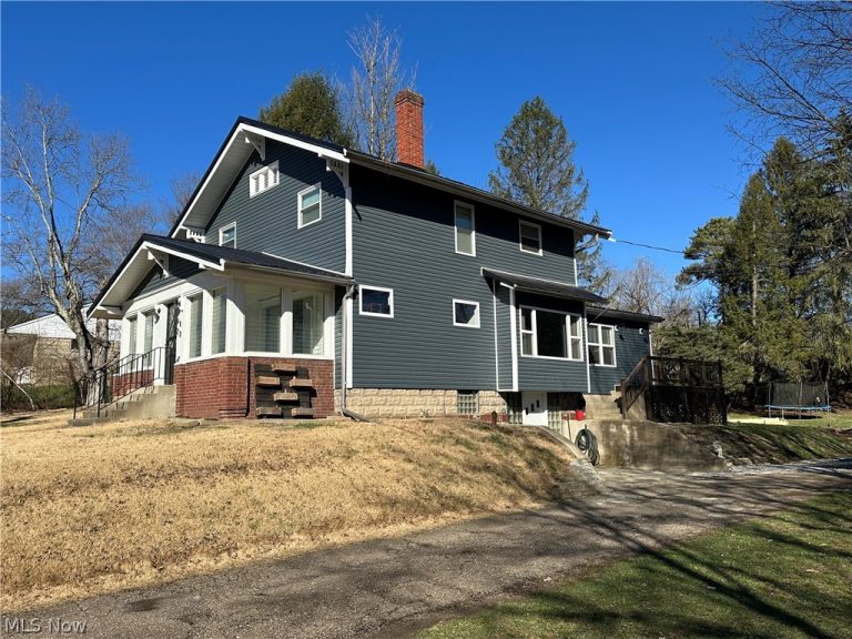 6123 Fairdale Drive, Cambridge, OH - Photo 2