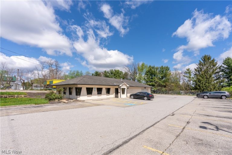 1235 Tallmadge Avenue, Akron, OH - Photo 2