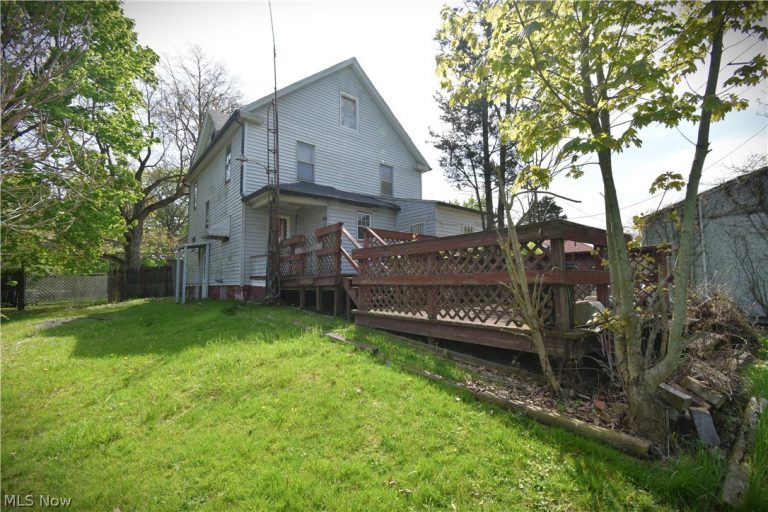 1612 Jacobs Road, Youngstown, OH - Photo 4