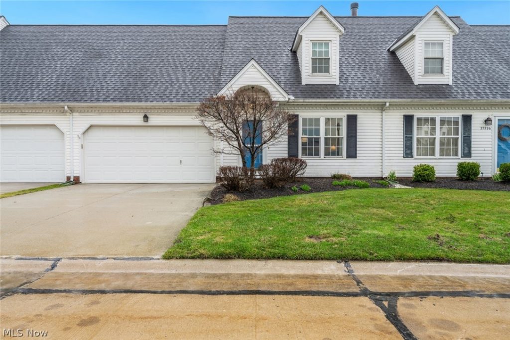 37608 Sturbridge Lane, Willoughby, OH