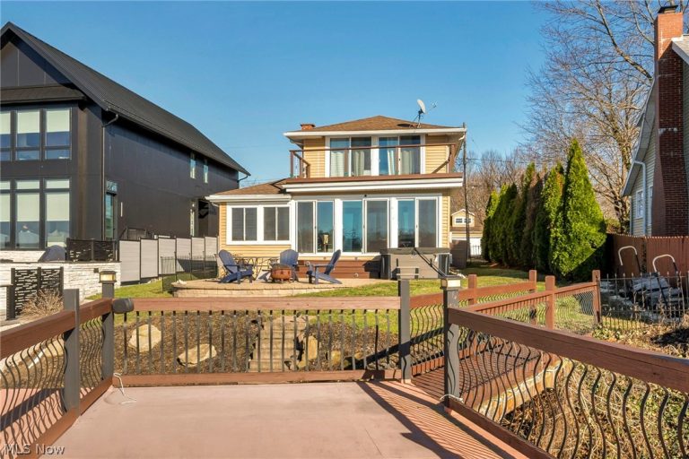 4786 Bickford Avenue, Akron, OH - Photo 2