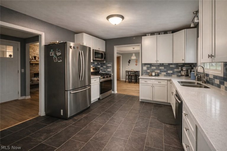 940 Treelane Drive, Ashtabula, OH - Photo 4