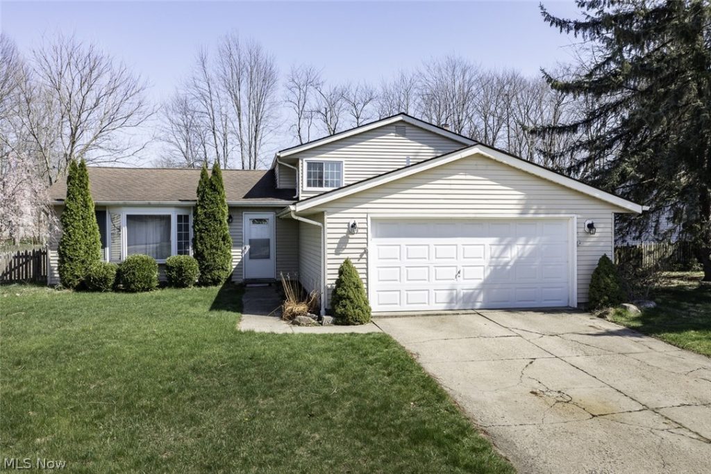18267 Walnut Drive, Strongsville, OH