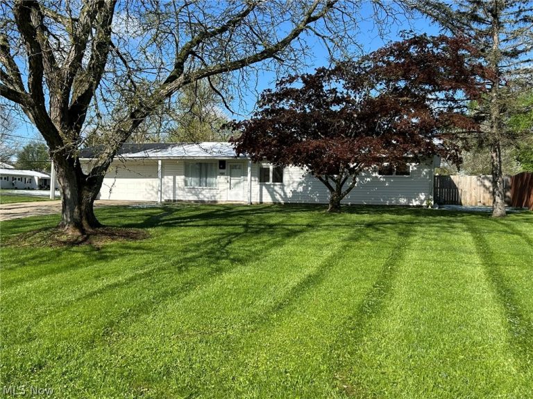 1882 Paul Drive, Brunswick, OH - Photo 2