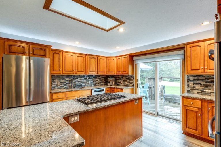 3305 Woodling Way, Medina, OH - Photo 6