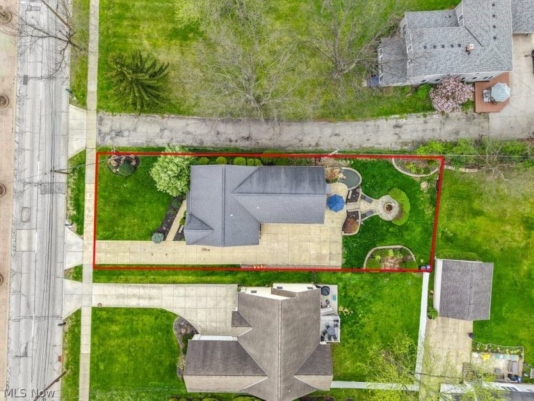 6325 Brecksville Road, Independence, OH - Photo 3