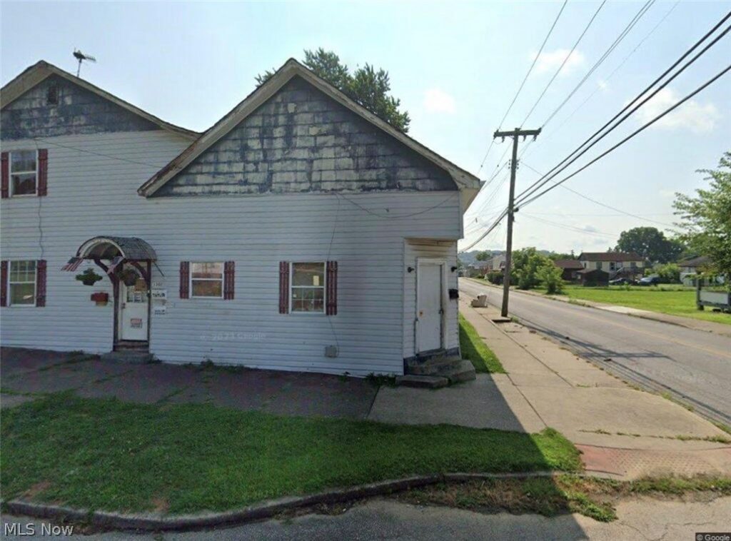 1300 Latrobe Street, Parkersburg, WV
