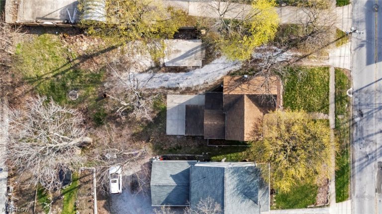 1729 Newberry Street, Cuyahoga Falls, OH - Photo 8