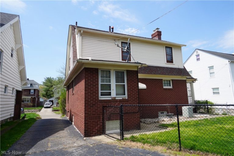 359 Patterson Avenue, Akron, OH - Photo 4