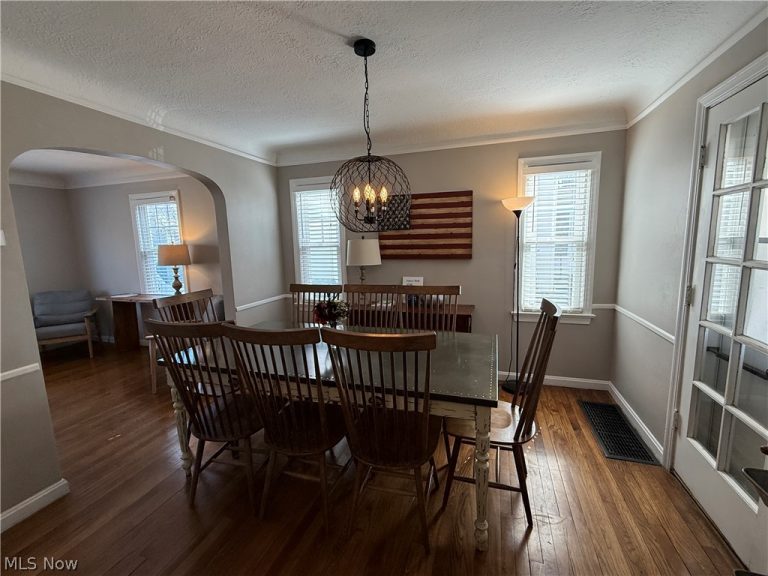 1924 Powell Avenue, Cleveland Heights, OH - Photo 8