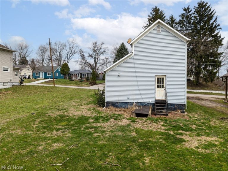 918 Raymond Avenue, Barberton, OH - Photo 4