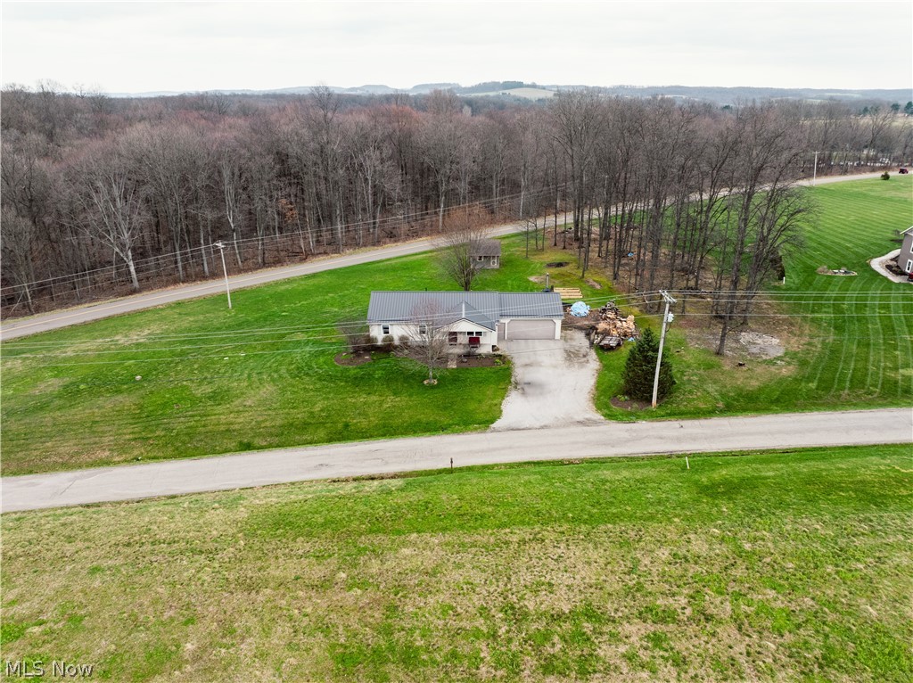 8721 Camp Road, Dundee, OH