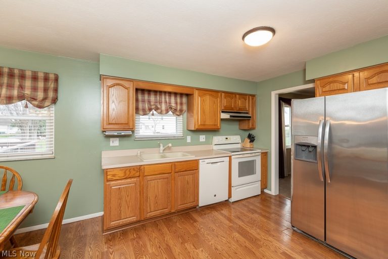 3289 Twain Circle, Brunswick, OH - Photo 4