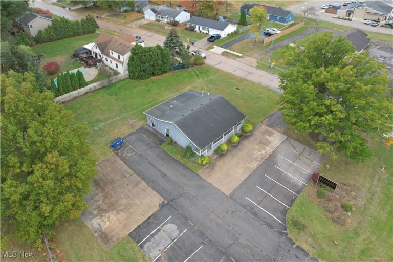 3619 Liberty Avenue, Vermilion, OH - Photo 4